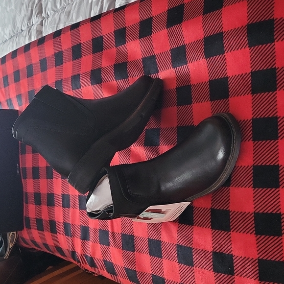 Muk Luks size 8 - Picture 1 of 6